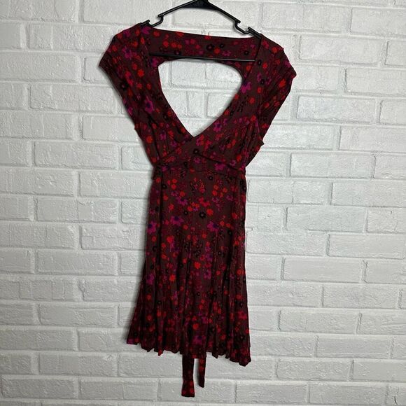 NWT Free People It Takes Two Wrap Dress Plum Pink Floral size Small - Picture 1 of 5
